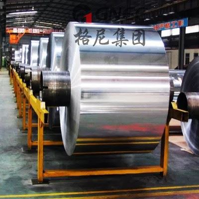 Rola Jumbo 8011 aluminijasta folija za gospodinjstvo